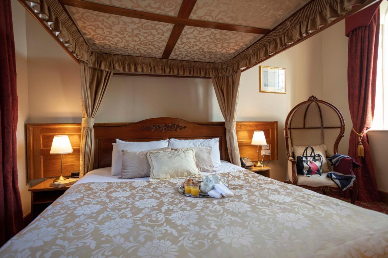 Scholars Townhouse Hotel Дроэда Экстерьер фото