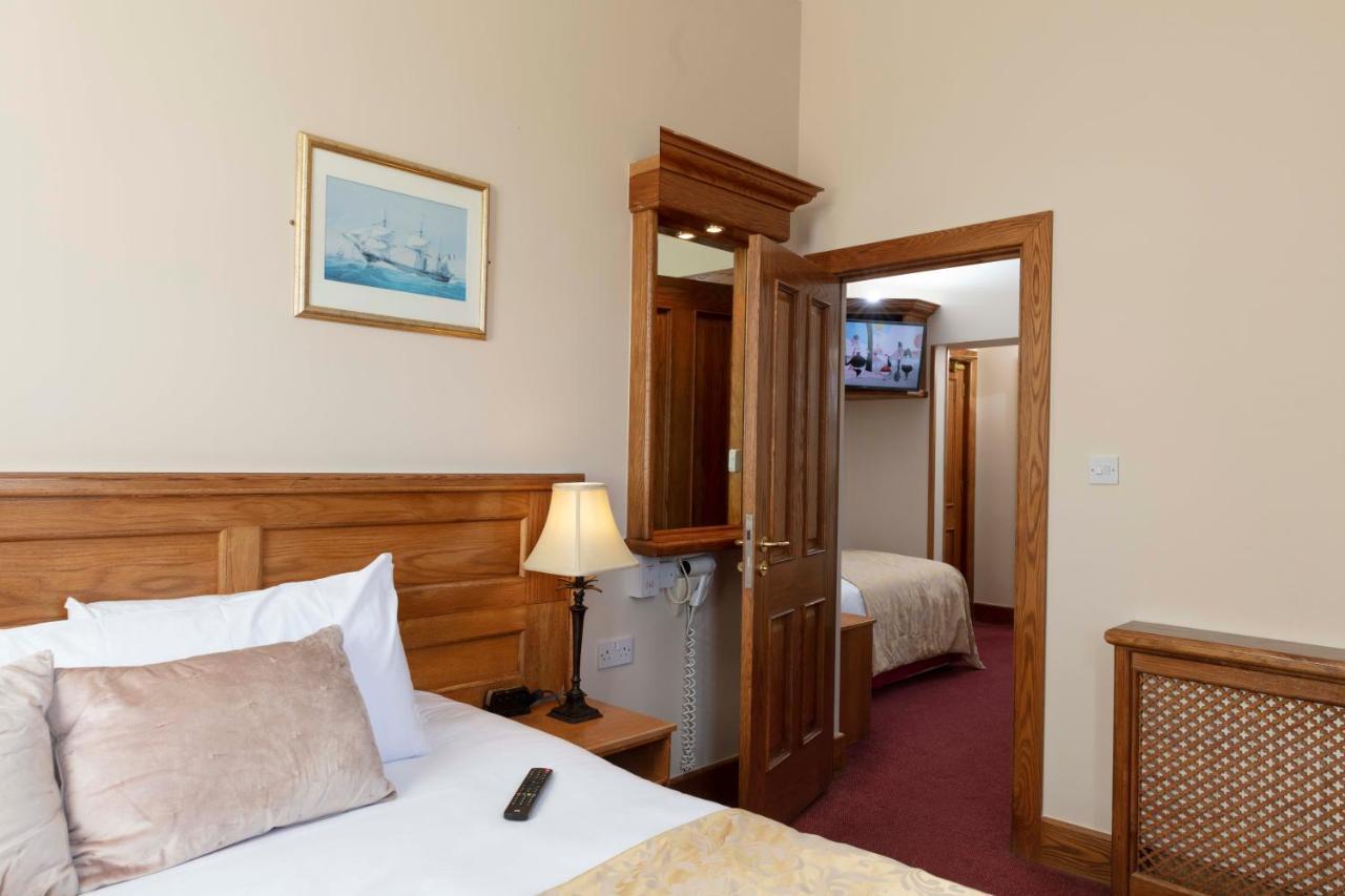 Scholars Townhouse Hotel Дроэда Экстерьер фото