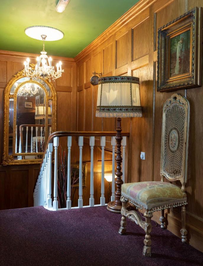 Scholars Townhouse Hotel Дроэда Экстерьер фото